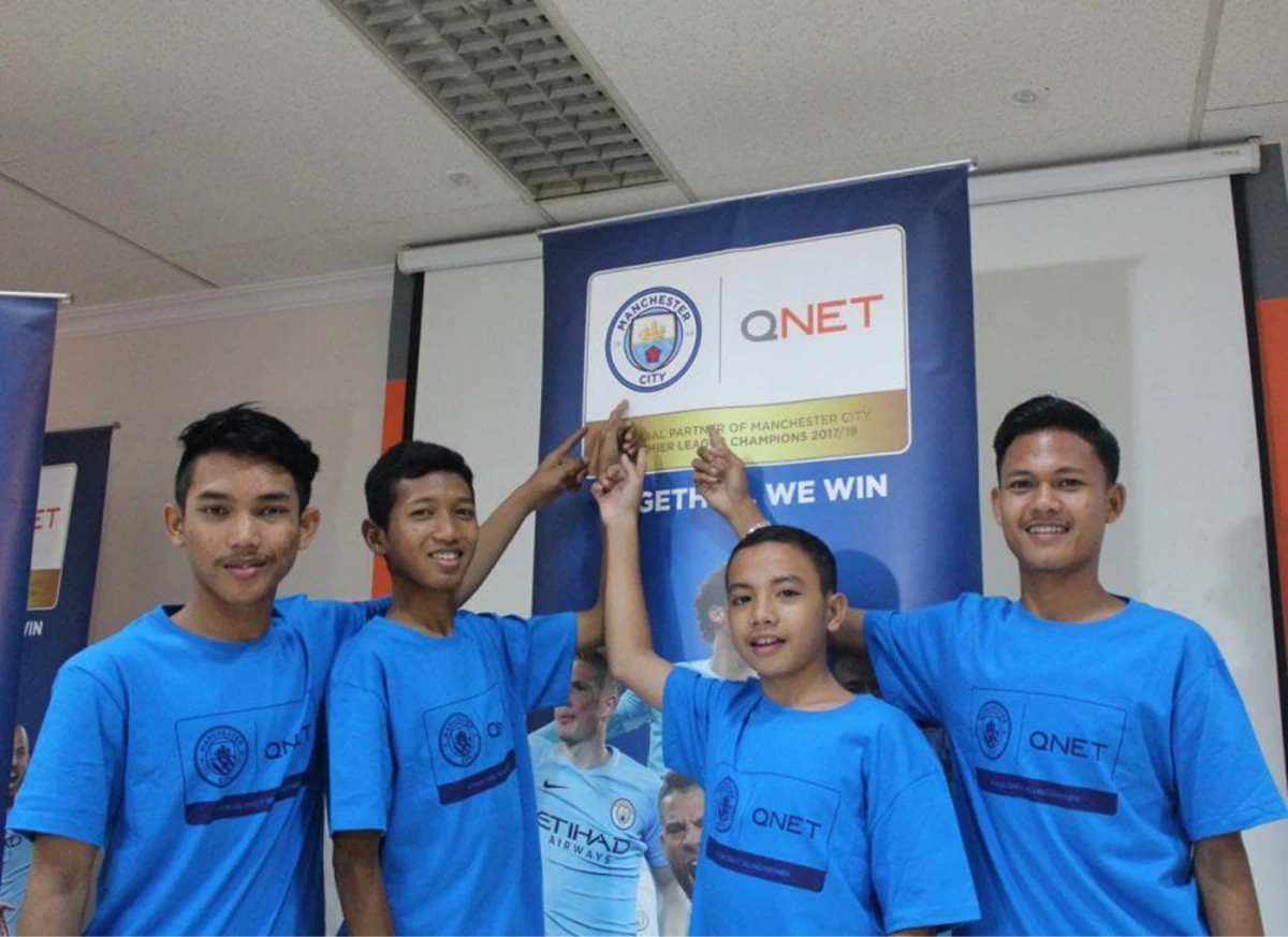 Qnet Sends Kids From Jakarta Rusun To City Football Language School 5 QNET